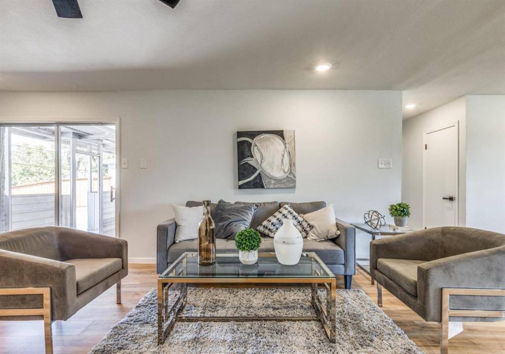 Apartment for rent at 8011 Woodhue Rd, Dallas, TX 75228