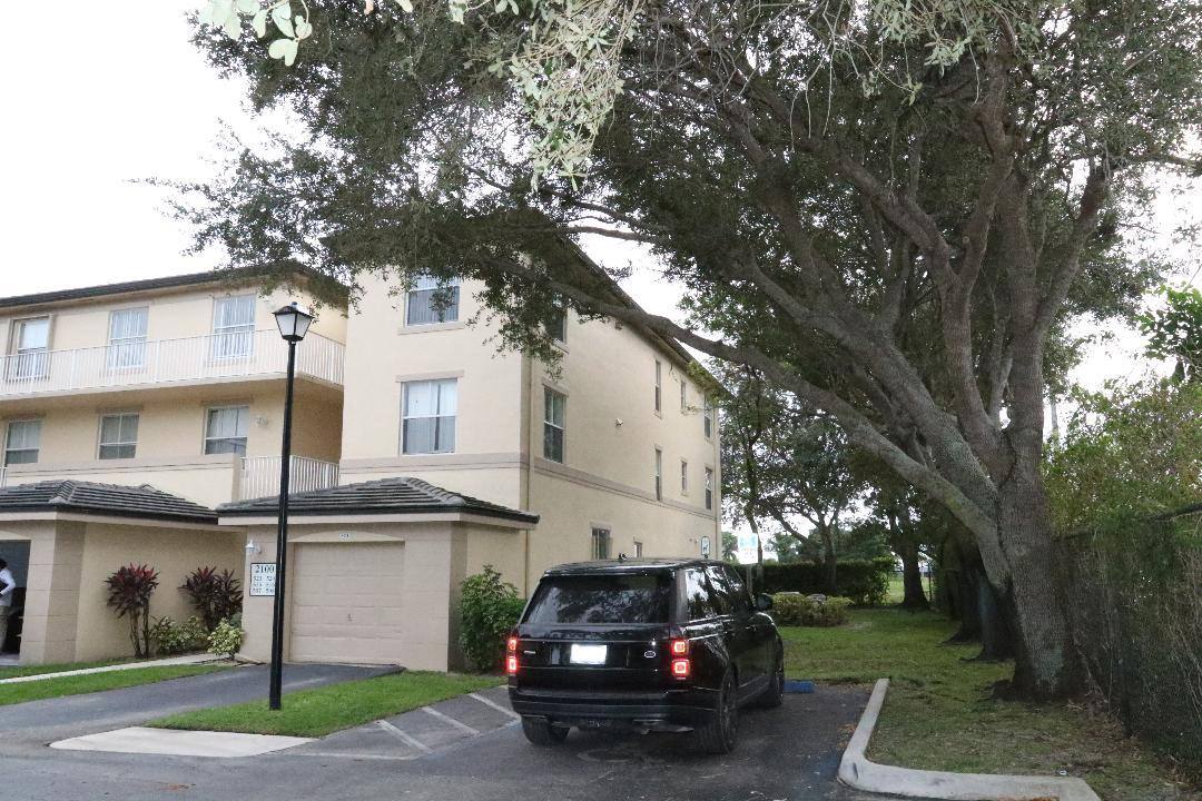 Apartment for rent at 2100 Greenview Shores Blvd #508, Wellington, FL 33414