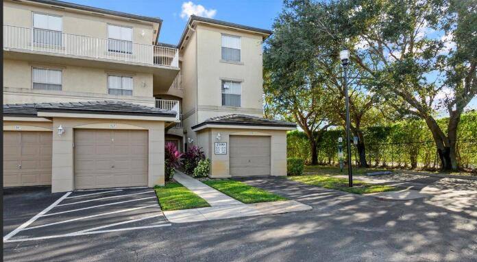 Apartment for rent at 2100 Greenview Shores Blvd #508, Wellington, FL 33414