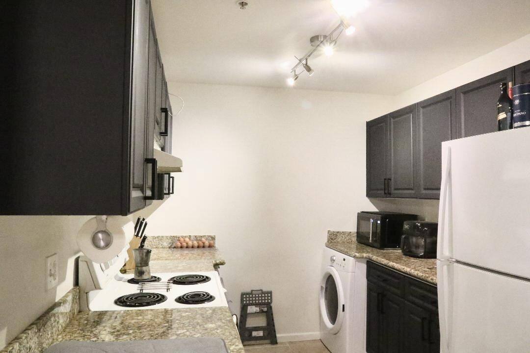 Apartment for rent at 2100 Greenview Shores Blvd #508, Wellington, FL 33414