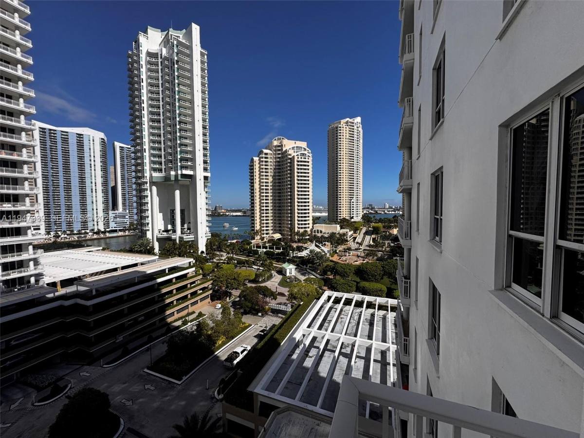 Condo for rent at 701 Brickell Key Blvd #1208, Miami, FL 33131