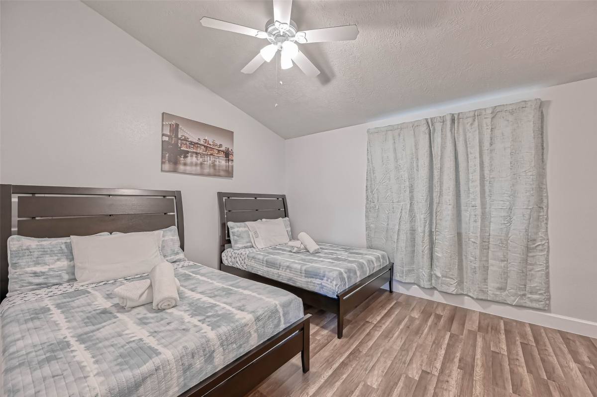 Apartment for rent at 11618 Corona Lane, Houston, TX 77072