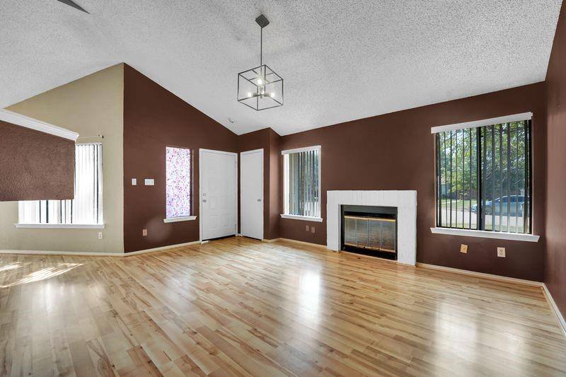 Apartment for rent at 1105 Cloudcrest Court, Arlington, TX 76017