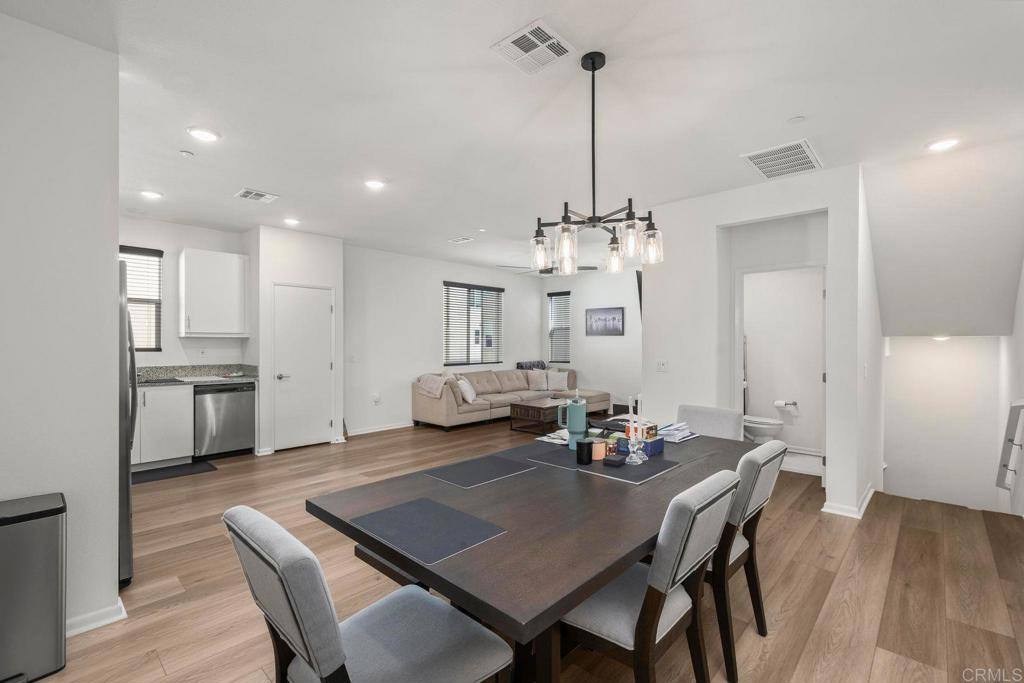 Townhouse for rent at 5480 Seacliff Place #44, San Diego, CA 92154