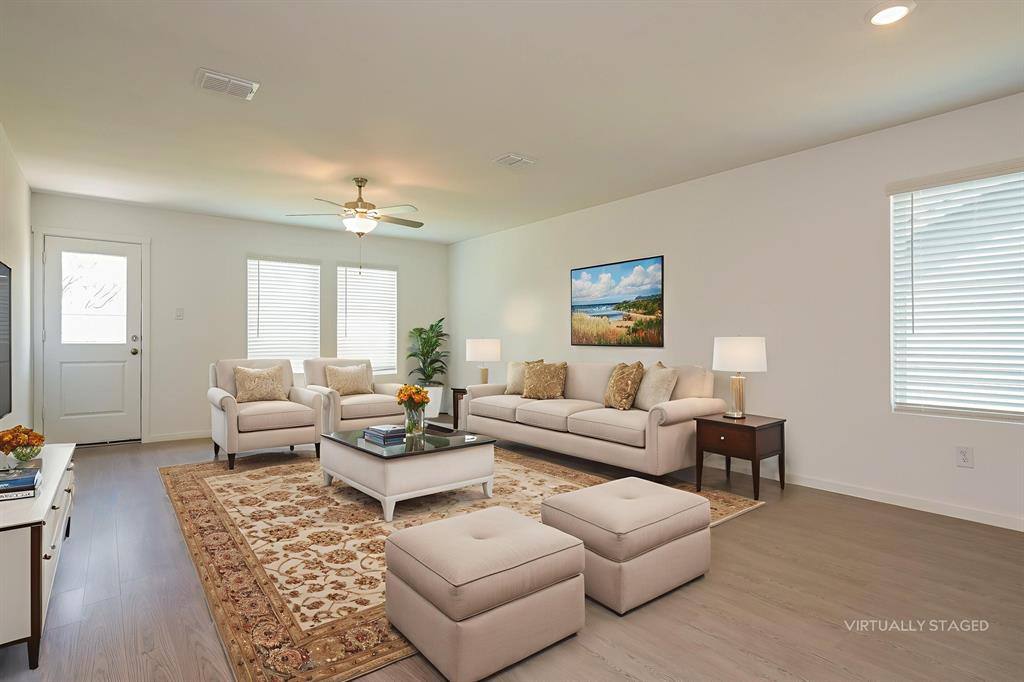 Apartment for rent at 2712 Mistwood Dr, Fort Worth, TX 76108
