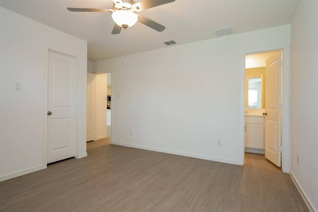 Apartment for rent at 2712 Mistwood Dr, Fort Worth, TX 76108
