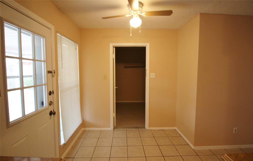 Apartment for rent at 1019 S Alexander Ave, Duncanville, TX 75137