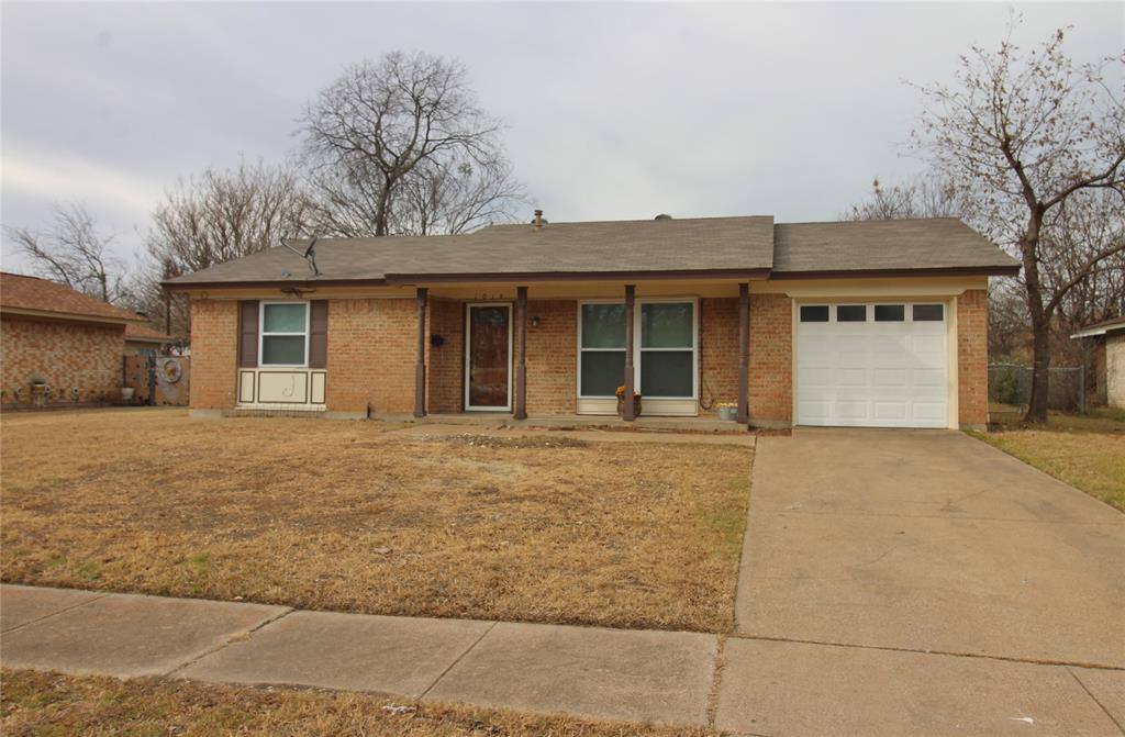 Apartment for rent at 1019 S Alexander Ave, Duncanville, TX 75137