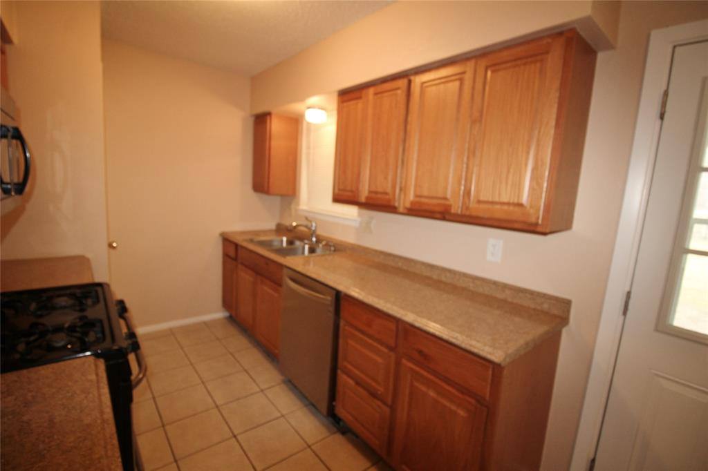 Apartment for rent at 1019 S Alexander Ave, Duncanville, TX 75137