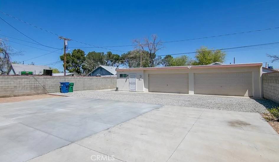 Apartment for rent at 45122 Date, Lancaster, CA 93534