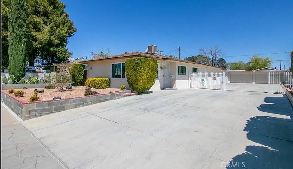 Apartment for rent at 45122 Date, Lancaster, CA 93534