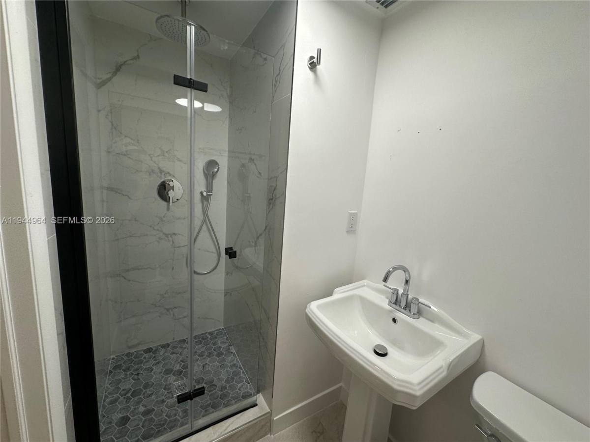 Apartment for rent at 5866 SW 60th St, Miami, FL 33143