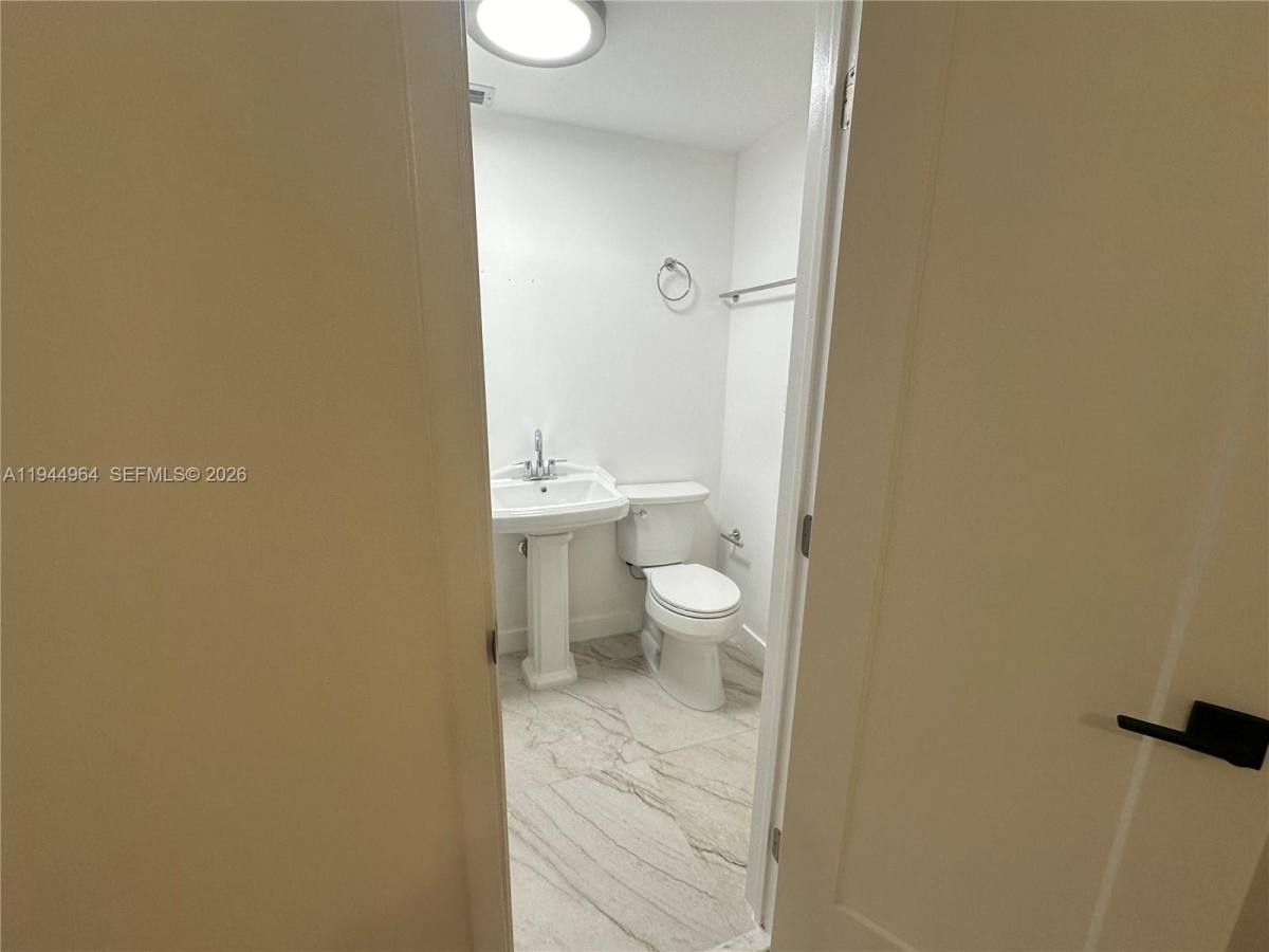 Apartment for rent at 5866 SW 60th St, Miami, FL 33143