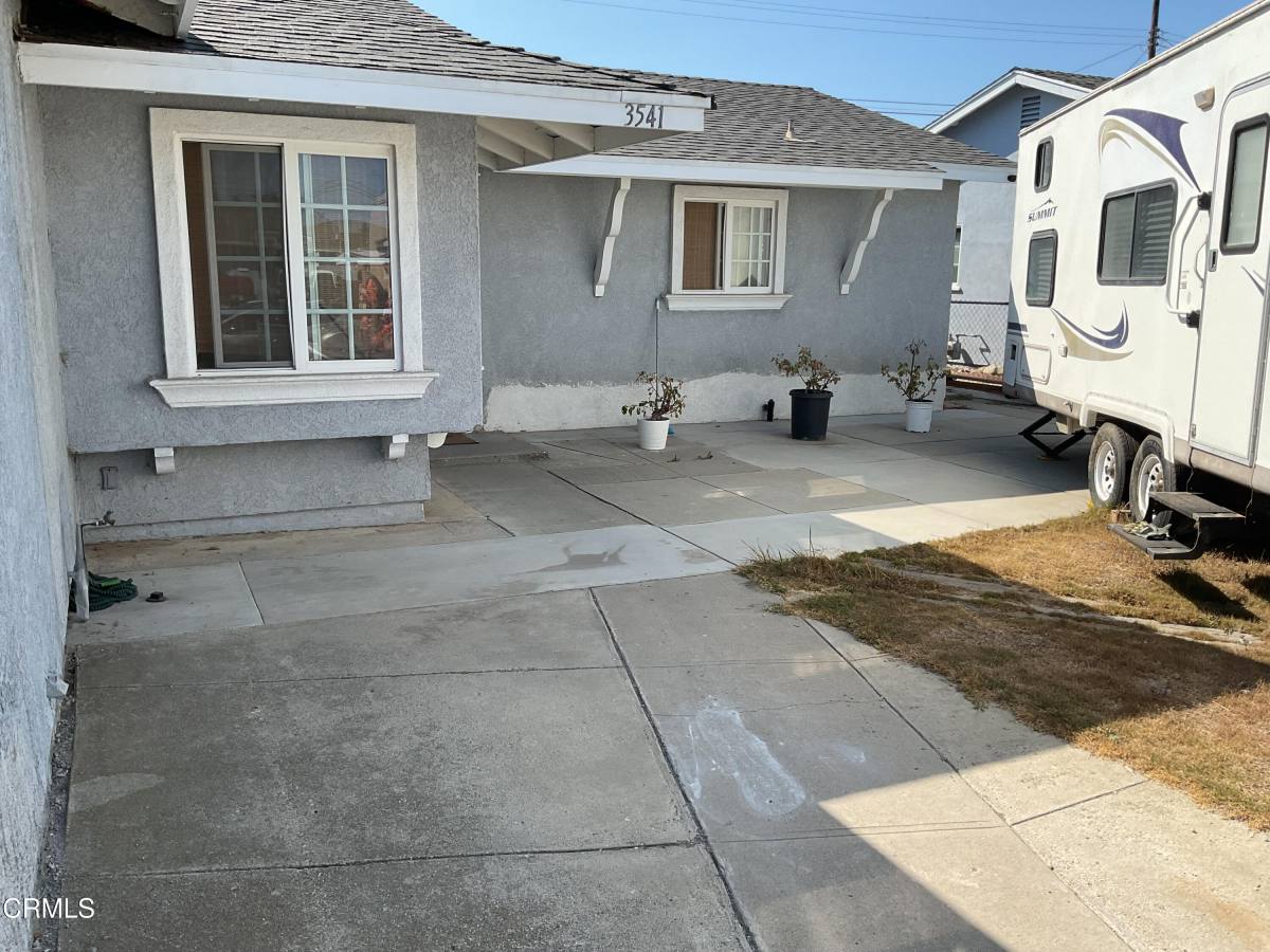 Apartment for rent at 3541 G St, Oxnard, CA 93033