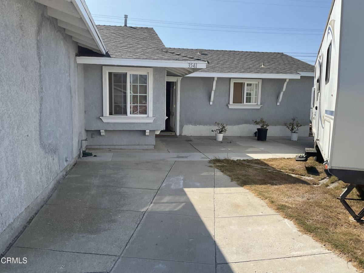 Apartment for rent at 3541 G St, Oxnard, CA 93033