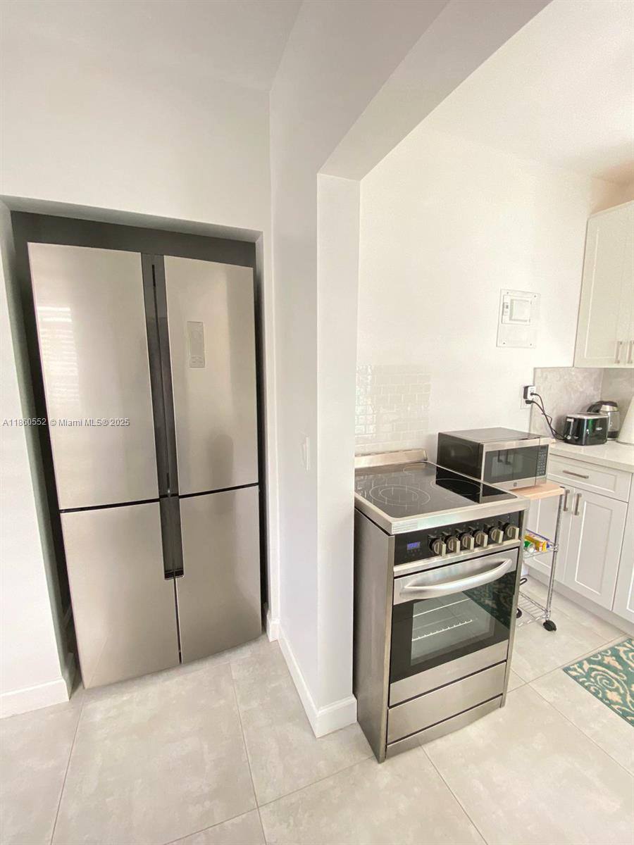Apartment for rent at 118 NE 46th St #118C, Miami, FL 33137