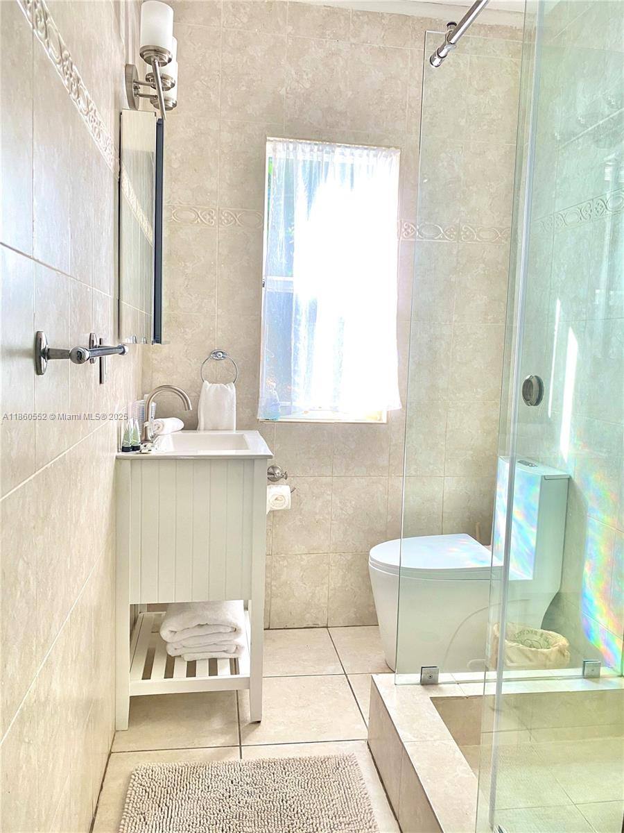 Apartment for rent at 118 NE 46th St #118C, Miami, FL 33137