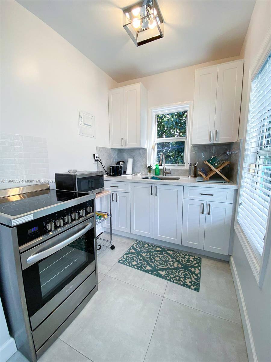 Apartment for rent at 118 NE 46th St #118C, Miami, FL 33137