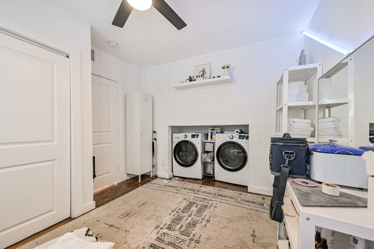 Apartment for rent at 415 Fairview St #415-3, Houston, TX 77006