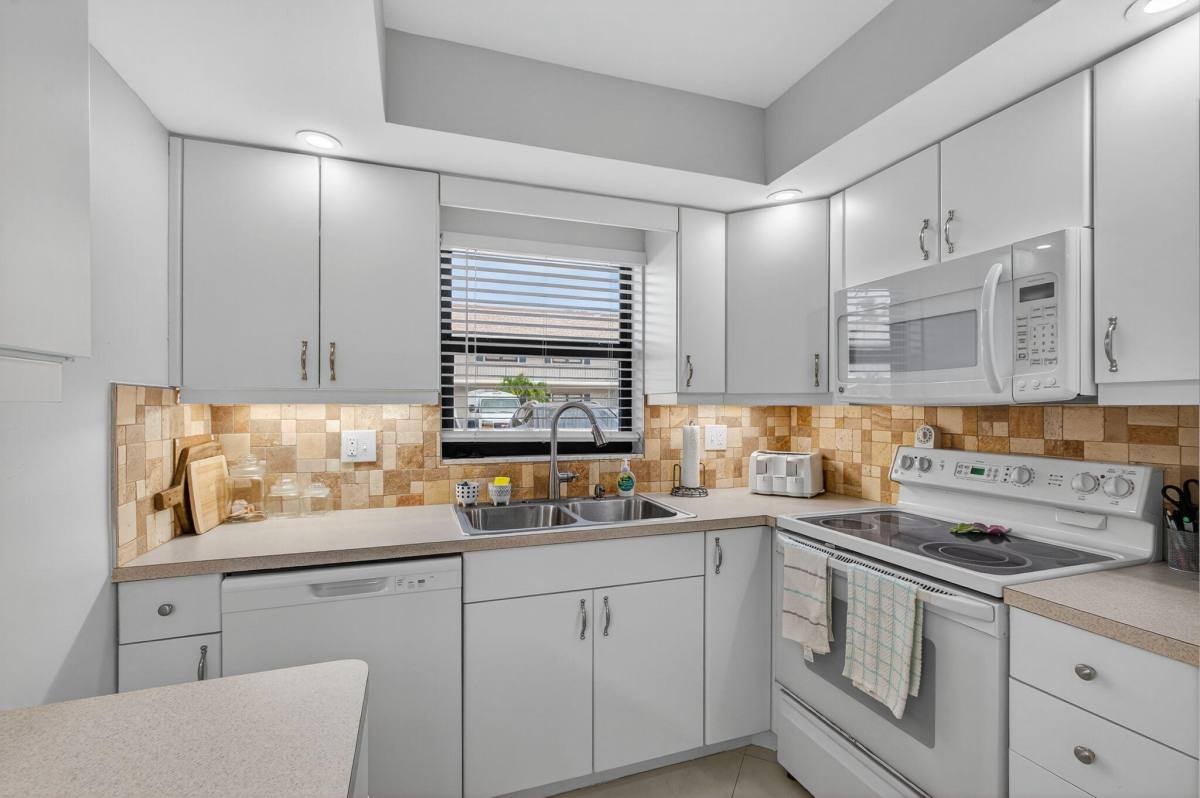 Condo for rent at 755 Saturn St #755C105, Jupiter, FL 33477