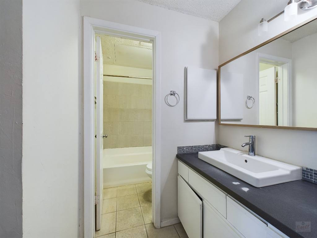 Apartment for rent at 807 W 25th St #304, Austin, TX 78705
