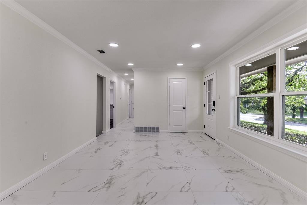 Apartment for rent at 258 Somerset Terrace #258, Bedford, TX 76022
