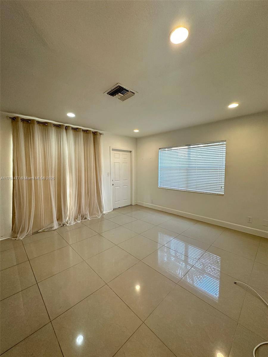 Apartment for rent at 317 Hendricks Isle #317-1, Fort Lauderdale, FL 33301