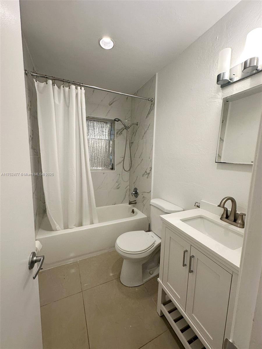 Apartment for rent at 317 Hendricks Isle #317-1, Fort Lauderdale, FL 33301