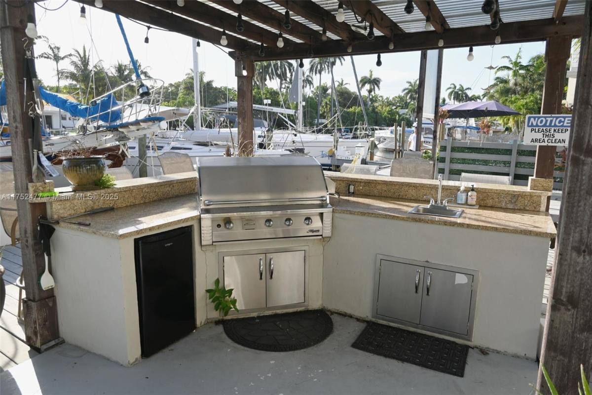 Apartment for rent at 317 Hendricks Isle #317-1, Fort Lauderdale, FL 33301