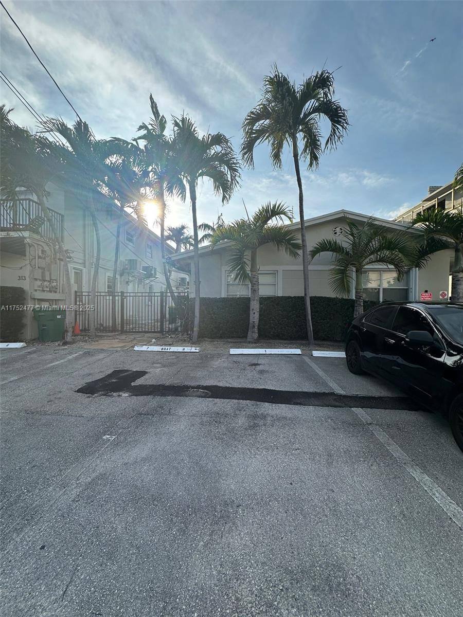 Apartment for rent at 317 Hendricks Isle #317-1, Fort Lauderdale, FL 33301