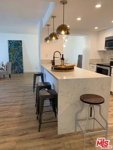 Condo for rent at 600 W 9th St #1011, Los Angeles, CA 90015