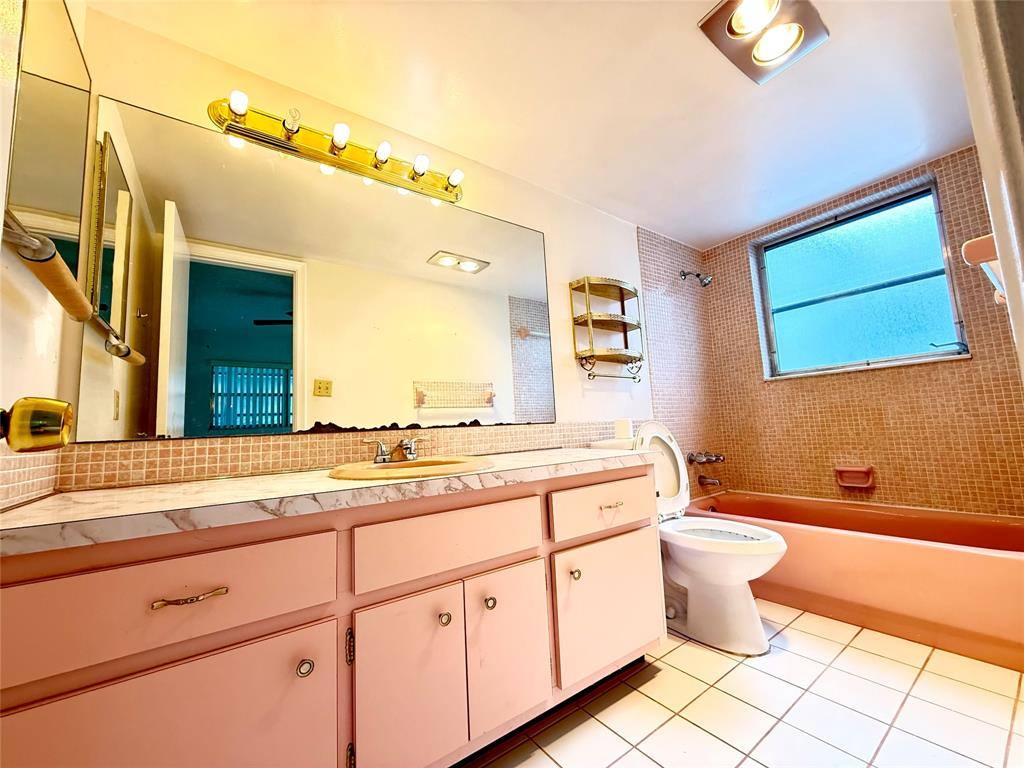 Apartment for rent at 4821 NW 22nd Court #211, Fort Lauderdale, FL 33313