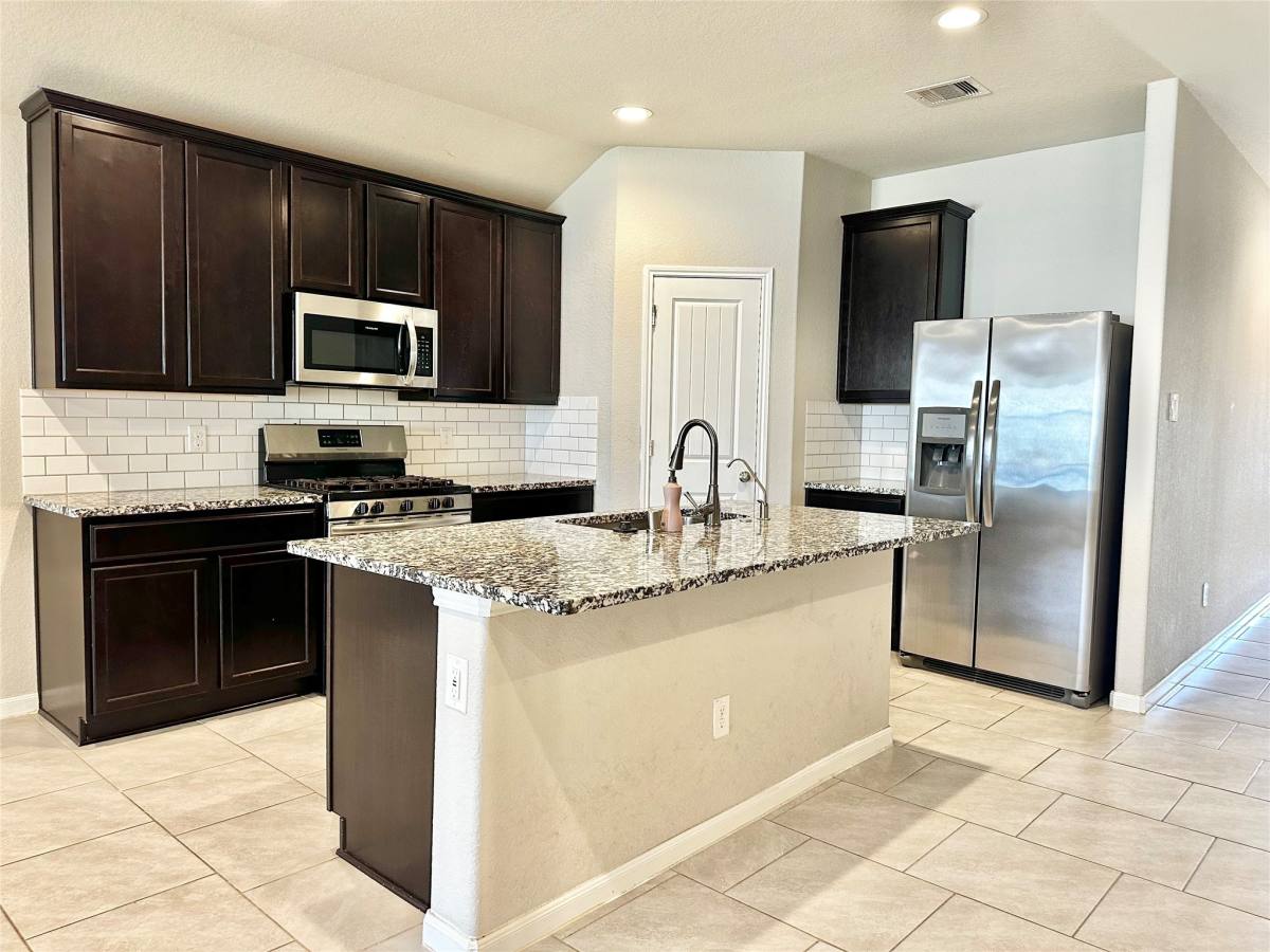 Apartment for rent at 18330 Arcola Bay Lane, Richmond, TX 77407