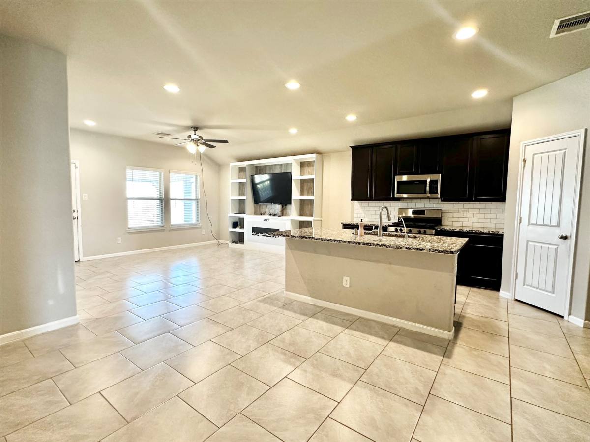 Apartment for rent at 18330 Arcola Bay Lane, Richmond, TX 77407