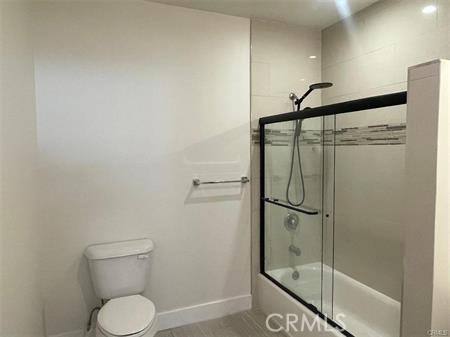 Apartment for rent at 6445 Woodley Ave #101, Van Nuys, CA 91406