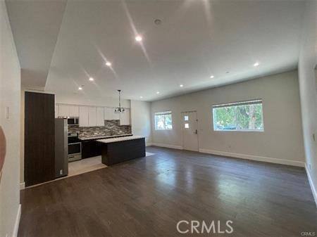 Apartment for rent at 6445 Woodley Ave #101, Van Nuys, CA 91406
