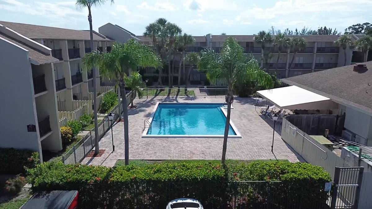 Condo for rent at 1500 N Congress Ave #1500A202, West Palm Beach, FL 33401