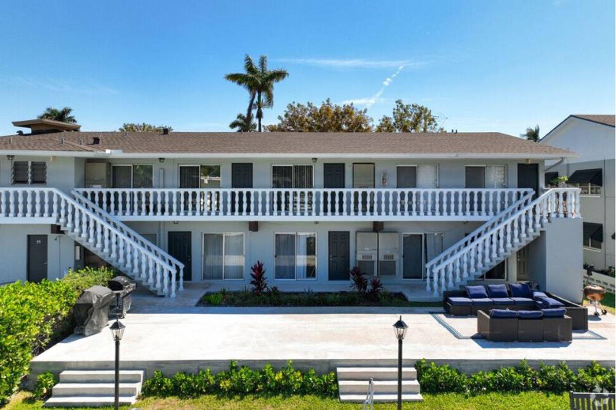 Apartment for rent at 811 SE 22nd Ave #12, Pompano Beach, FL 33062