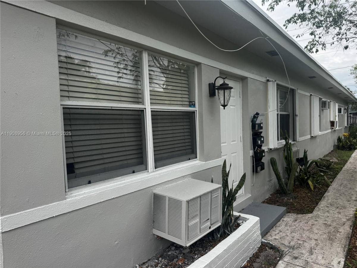Apartment for rent at 1719 Lincoln St #2, Hollywood, FL 33020