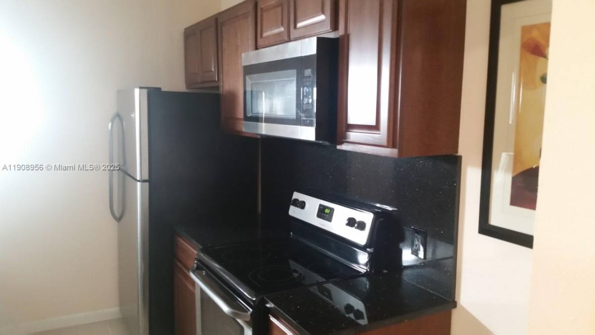 Apartment for rent at 1719 Lincoln St #2, Hollywood, FL 33020