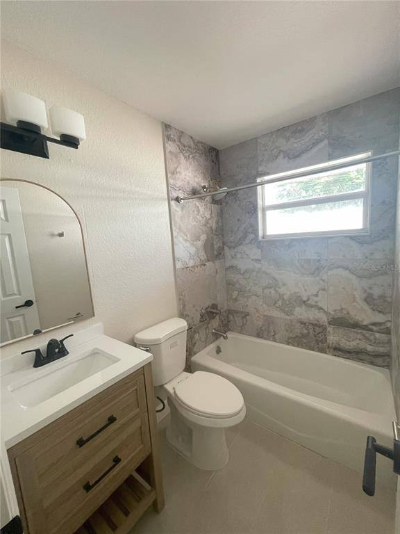 Apartment for rent at 1757 Hillview St #5, Sarasota, FL 34239