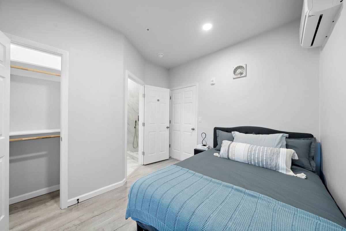 Apartment for rent at 803 Ave K #803C, Galveston, TX 77550