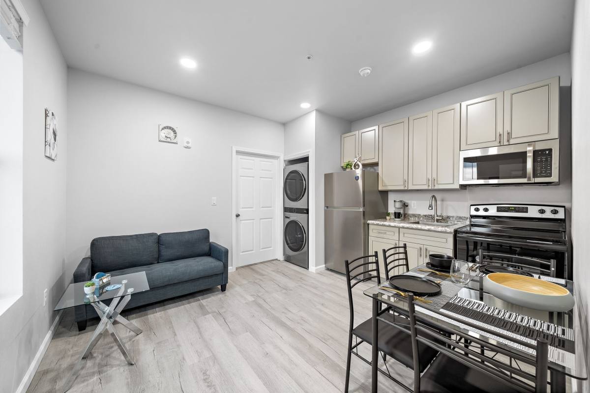 Apartment for rent at 803 Ave K #803C, Galveston, TX 77550