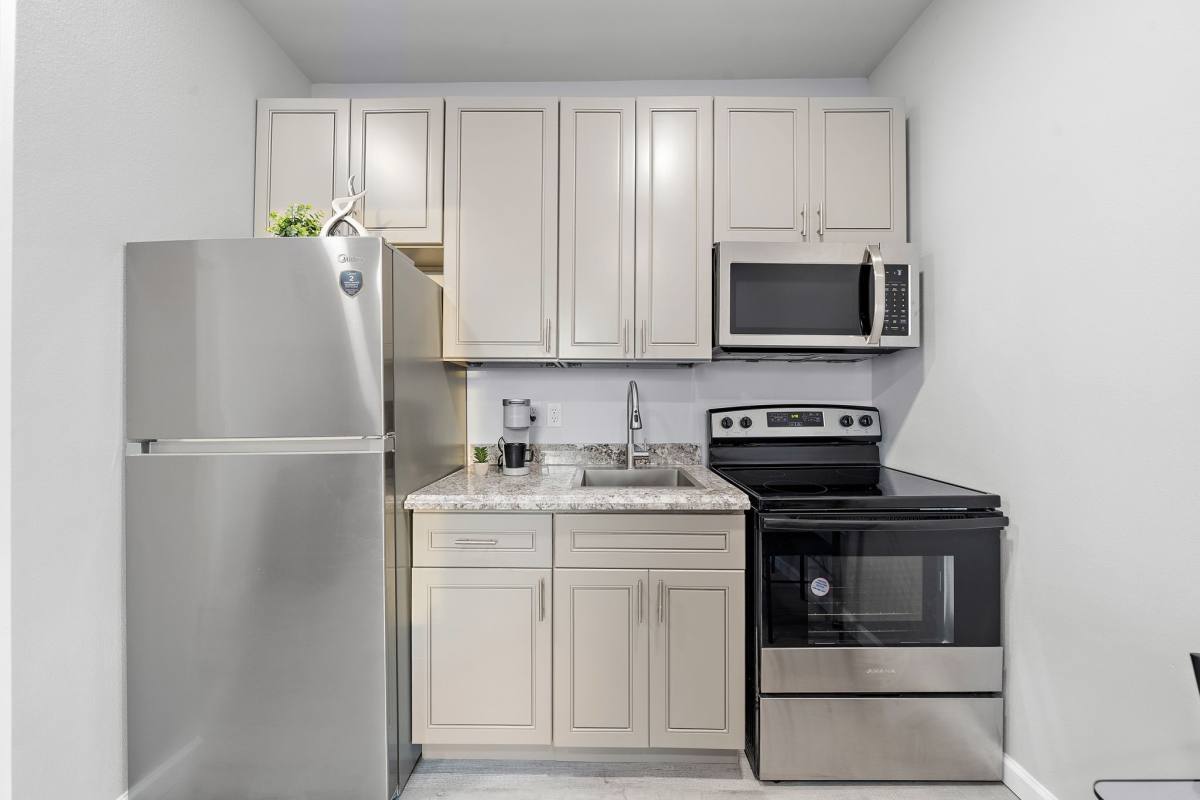 Apartment for rent at 803 Ave K #803C, Galveston, TX 77550