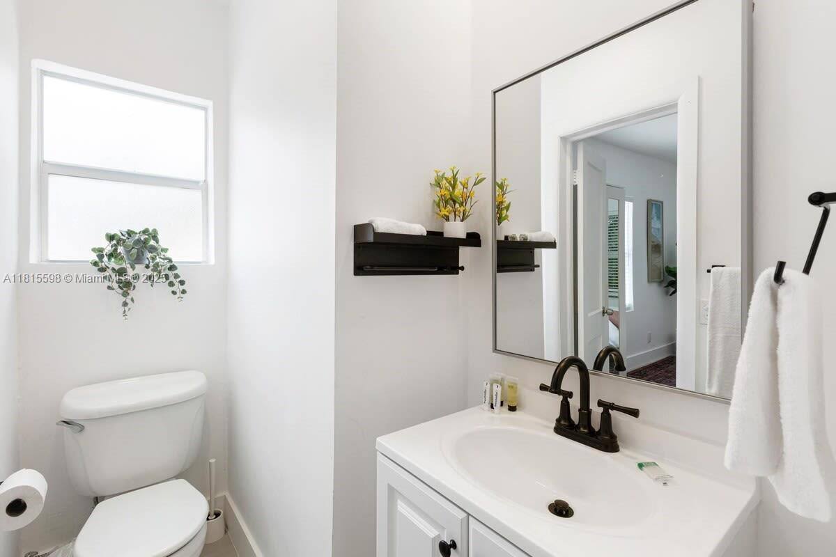 Apartment for rent at 301 NE 17th Ave #301-4, Fort Lauderdale, FL 33301