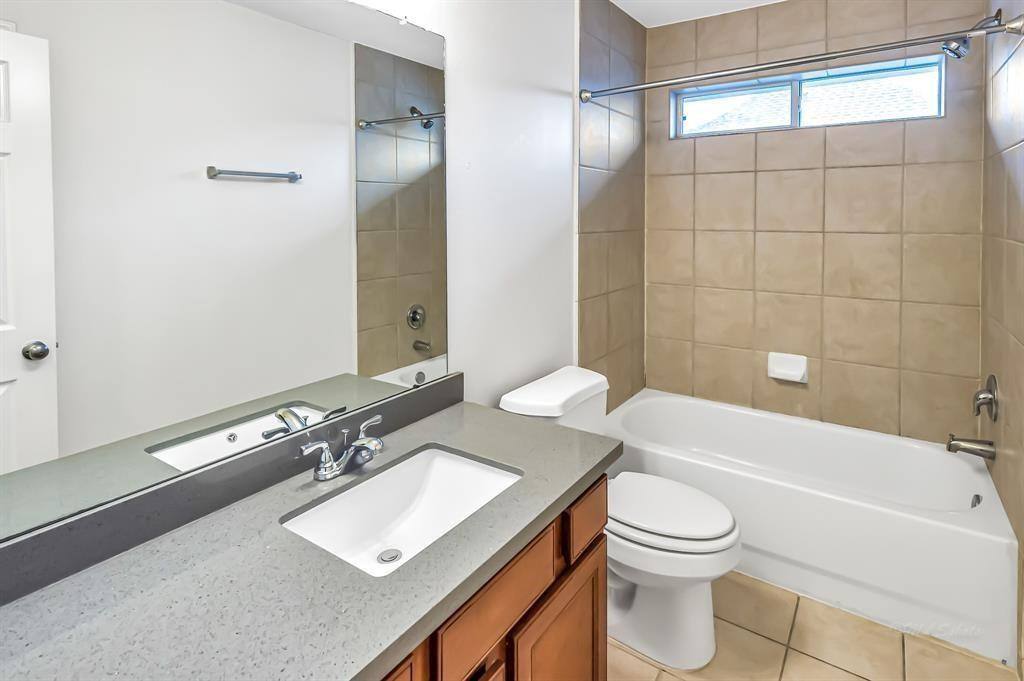 Apartment for rent at 6430 Wilshire Fern, Houston, TX 77040