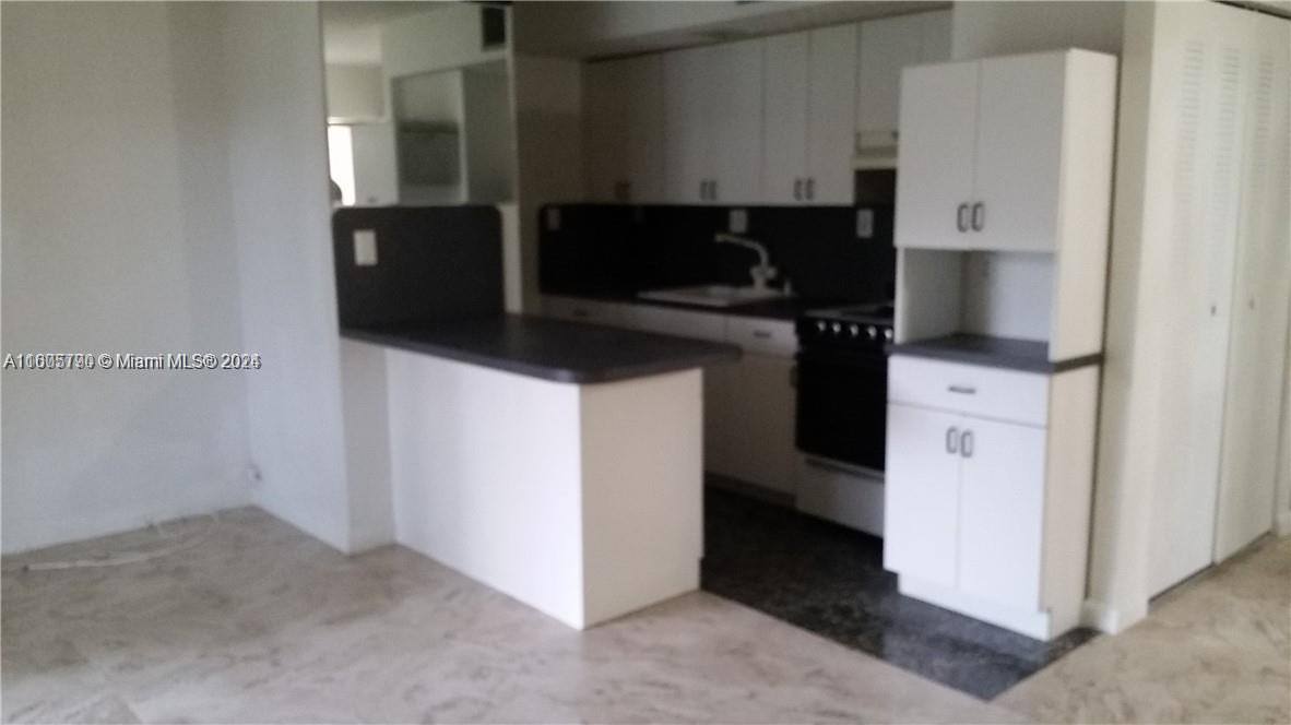Apartment for rent at 5855 Washington St #97, Hollywood, FL 33023