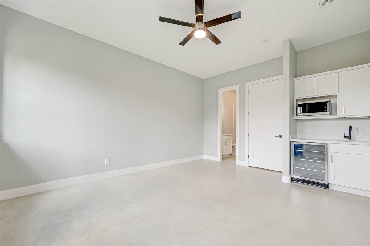 Apartment for rent at 3503 Anita St, Houston, TX 77004