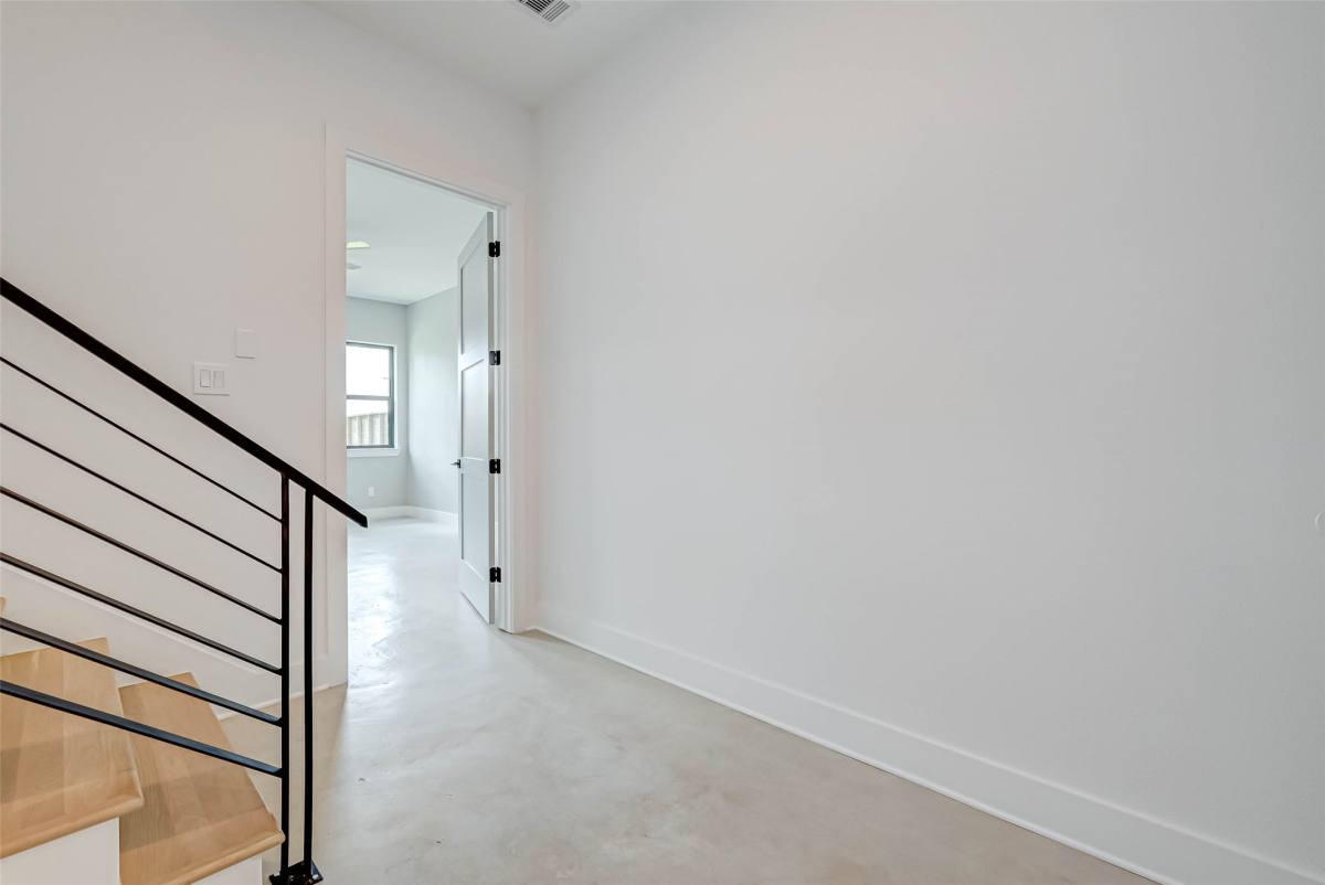 Apartment for rent at 3503 Anita St, Houston, TX 77004