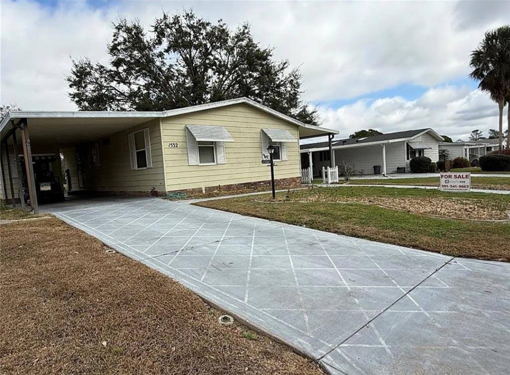 Apartment for rent at 1532 W Schwartz Blvd, Lady Lake, FL 32159